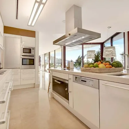 7 Bedrooms With Sea View Private Pool And Jacuzzi At 3 Km Away From The Beach Villa *
