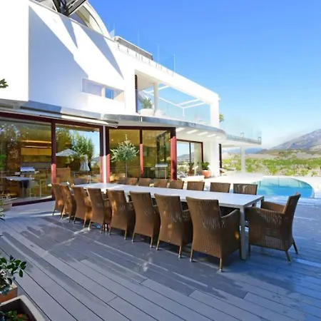 7 Bedrooms With Sea View Private Pool And Jacuzzi At 3 Km Away From The Beach Villa *