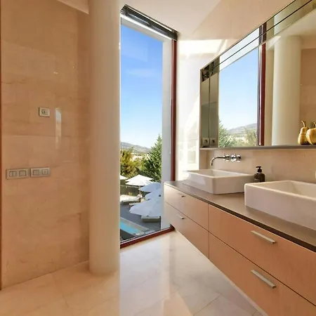 Villa 7 Bedrooms With Sea View Private Pool And Jacuzzi At 3 Km Away From The Beach *