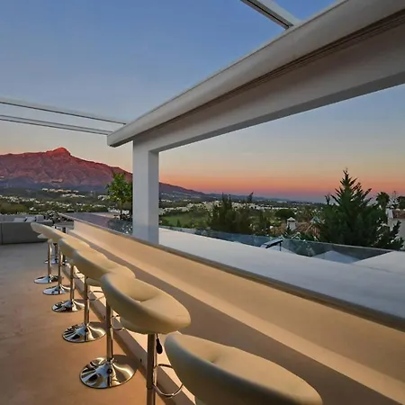 7 Bedrooms With Sea View Private Pool And Jacuzzi At 3 Km Away From The Beach Villa Marbella
