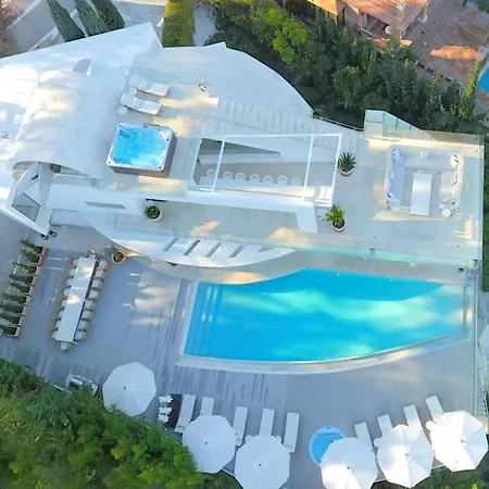 7 Bedrooms With Sea View Private Pool And Jacuzzi At 3 Km Away From The Beach فيلة *